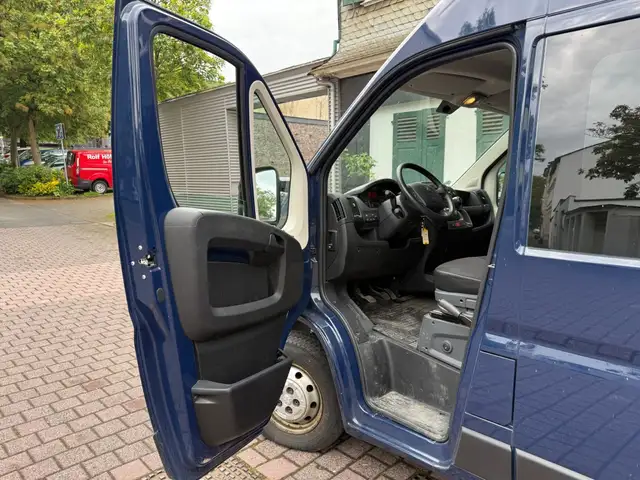 Peugeot Boxer view 5