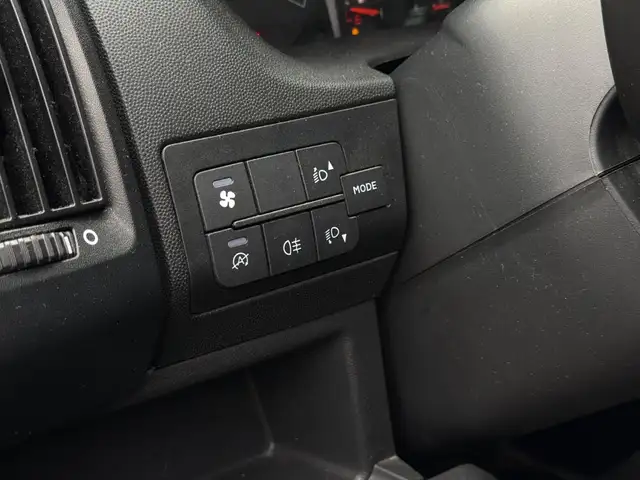 Peugeot Boxer view 13