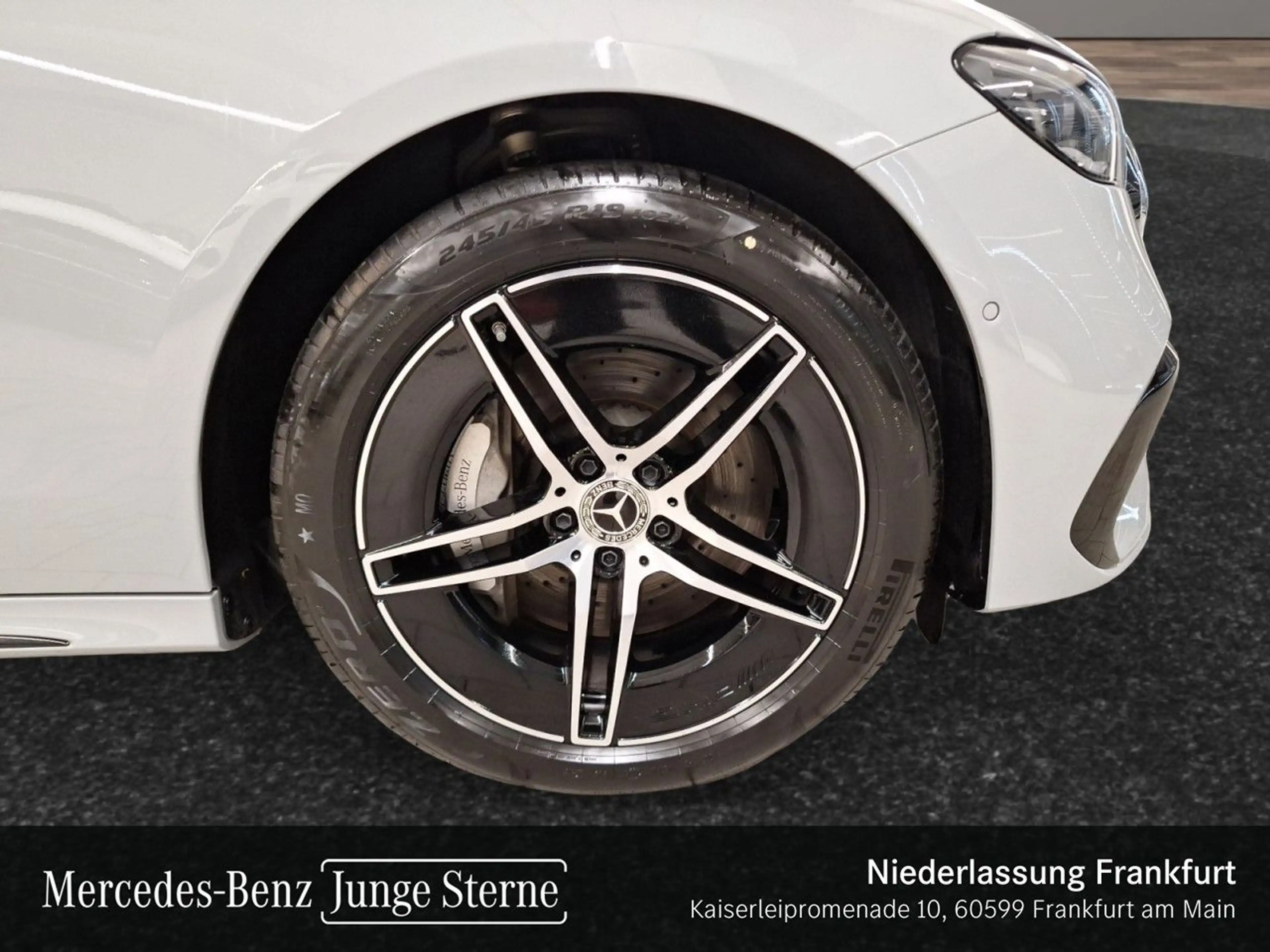 Mercedes-Benz E 400 e 4M Hybrid AMG Carbon Fahrass 360° Pano HUD — photo 6