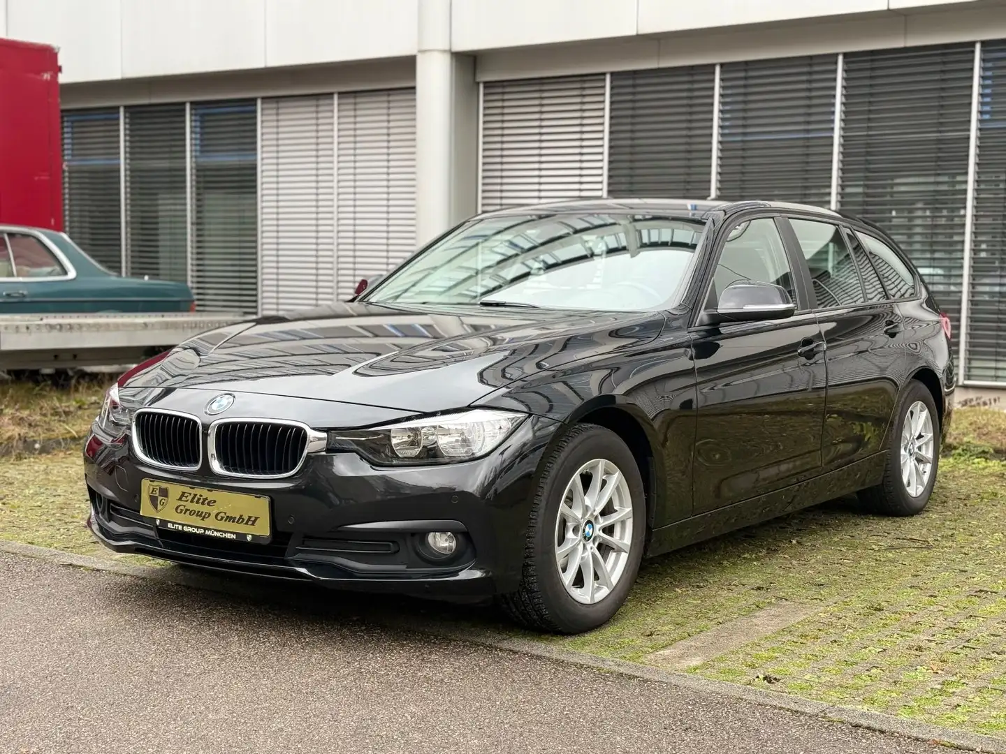 BMW 318 d Touring*Automatik*PDC*Navi*Klima Noir - 1
