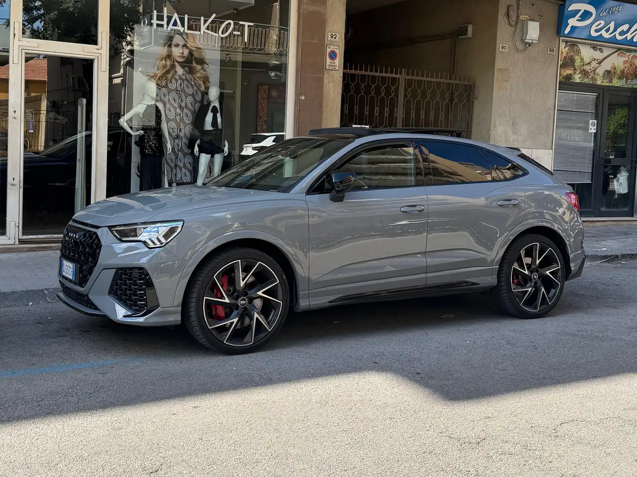 Audi RS Q3 Sportback 2.5 quattro s-tronic — photo 1 of 7