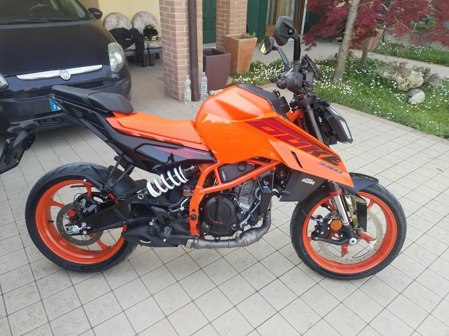 KTM 390 Duke Moto come nuova, appena fatto il primo tagliando Portocaliu - 2