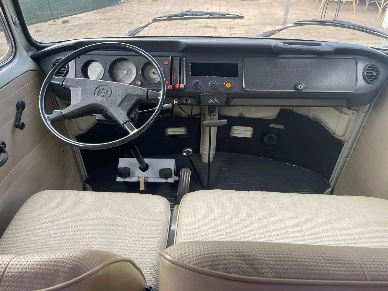 Volkswagen T2B Camper/Bus 1973, foto 6