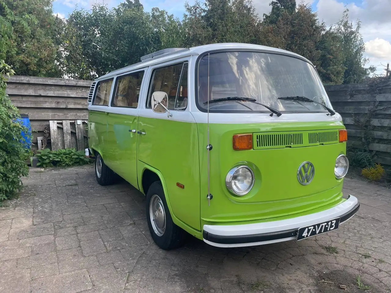 Volkswagen T2B Camper/Bus 1973, foto 1