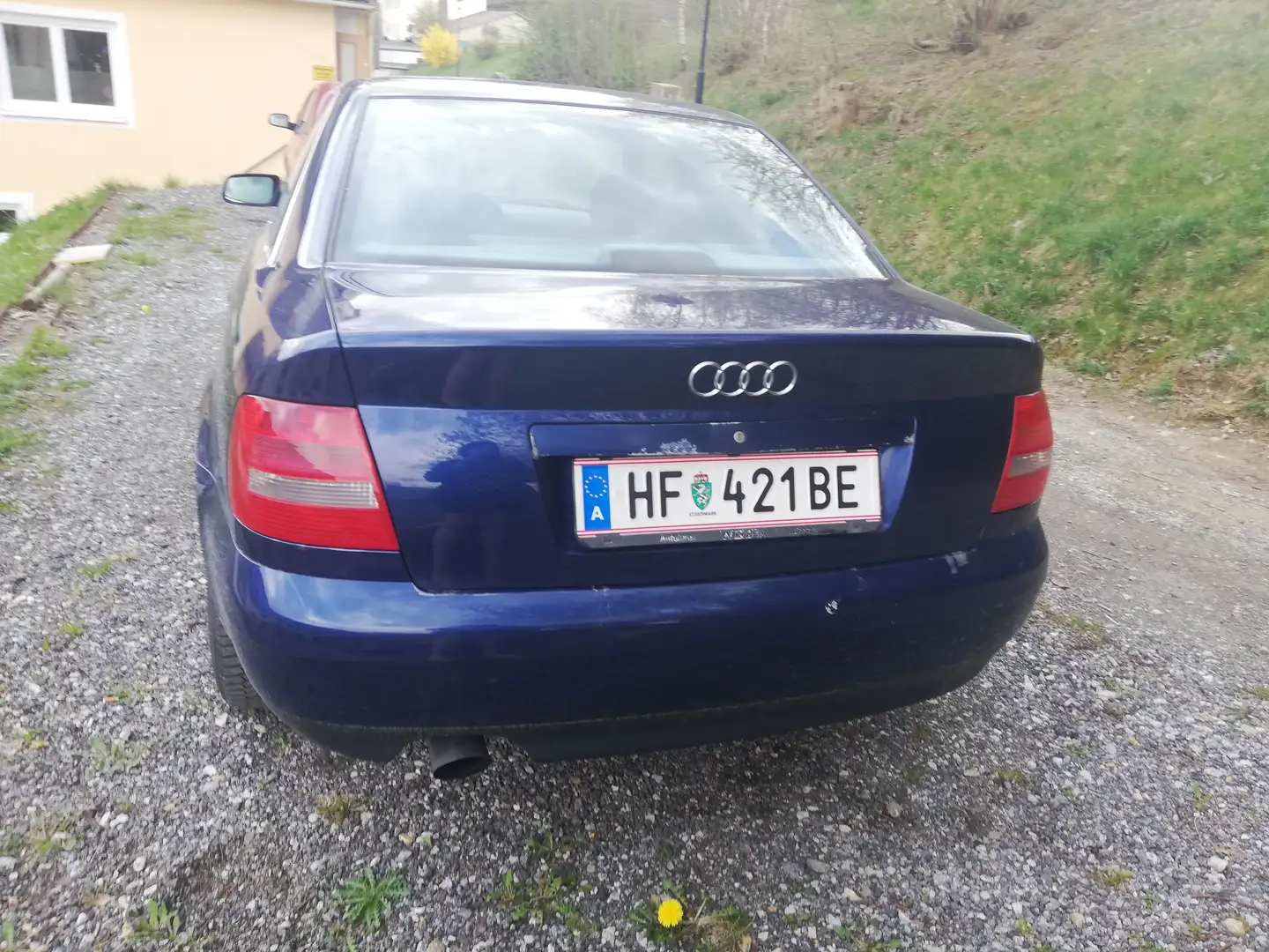Audi A4 1,6 Blau - 1
