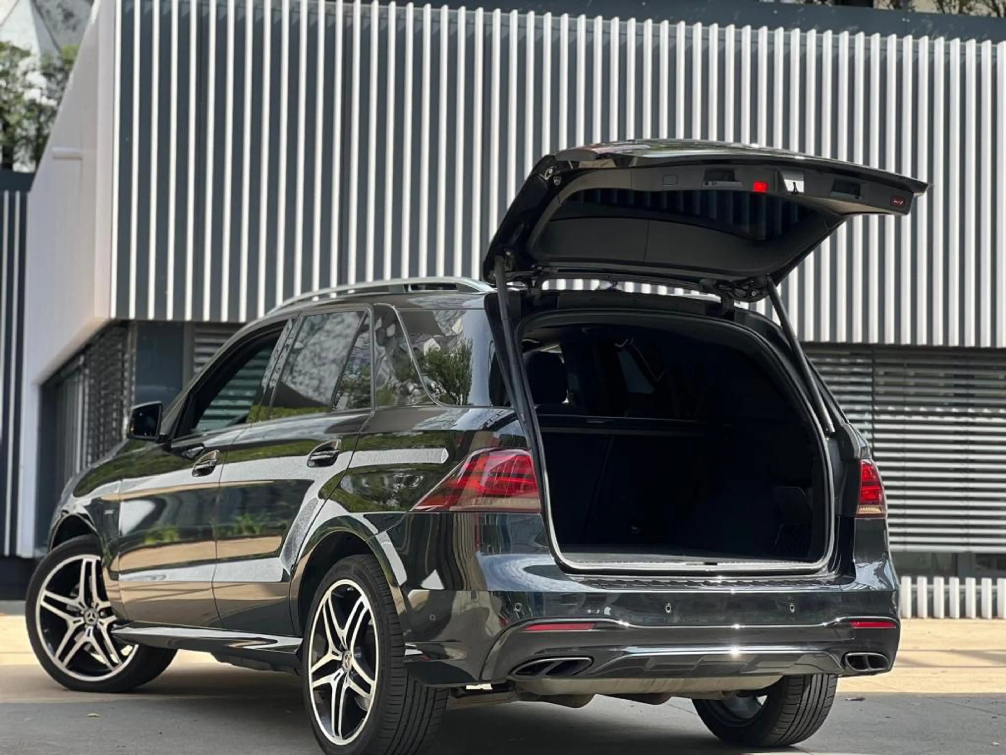 Mercedes-Benz GLE 450 GLE 450 AMG /  4Matic / CAMERA 360 / TOIT PANORAMIQUE / — photo 8
