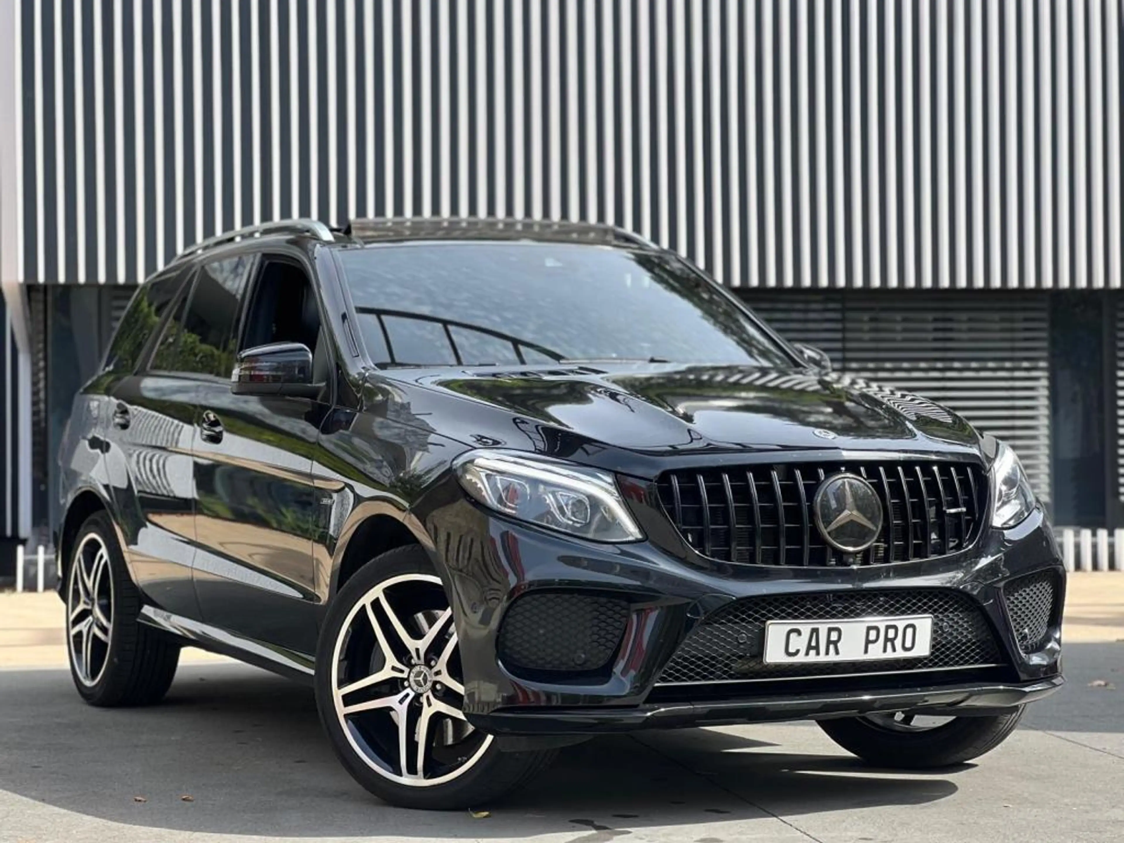Mercedes-Benz GLE 450 GLE 450 AMG /  4Matic / CAMERA 360 / TOIT PANORAMIQUE / — photo 2