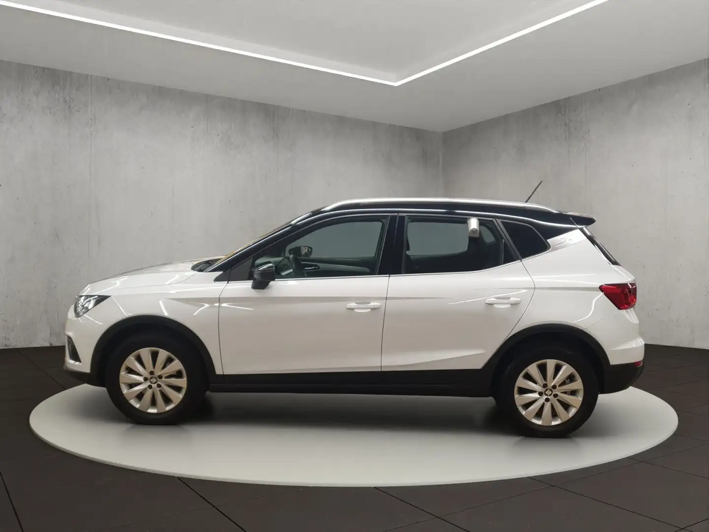 SEAT Arona 1.0 TGI  Xcellence Weiß - 2