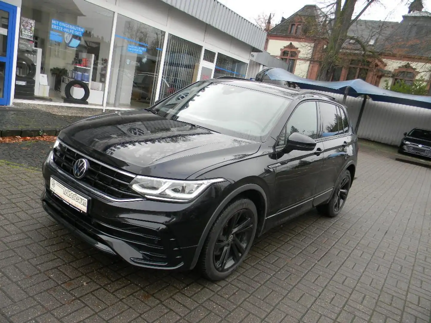 Volkswagen Tiguan R-Line Black Style 4M. 2,0 TSI DSG AHK,KA Schwarz - 2