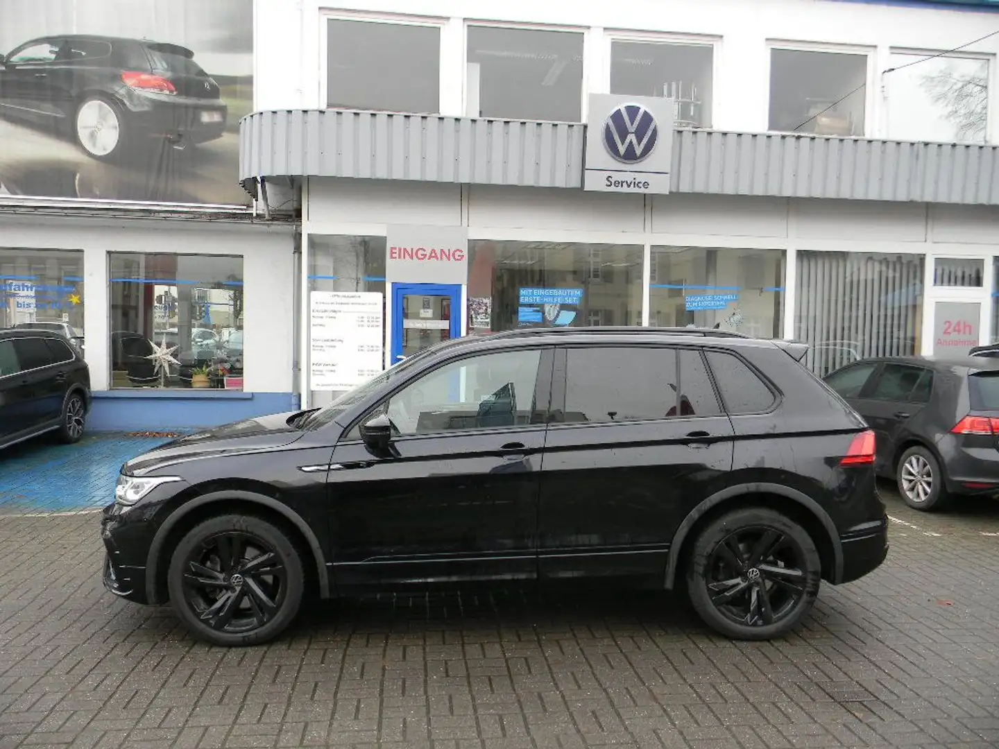 Volkswagen Tiguan R-Line Black Style 4M. 2,0 TSI DSG AHK,KA Schwarz - 1