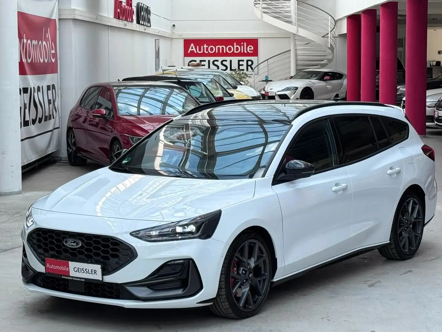 Ford Focus Turnier ST X HUD+LED+B&O+PANO+KAMERA+DAB Weiß - 1