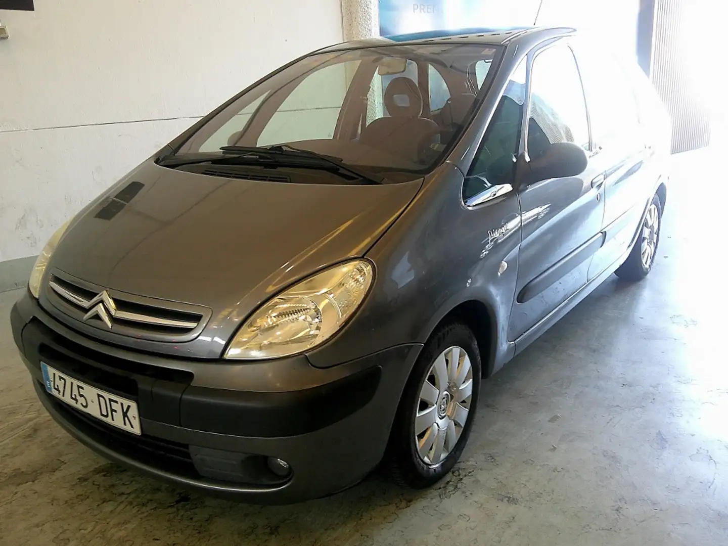 Citroen Xsara Picasso 1.6HDi SX Gris - 1