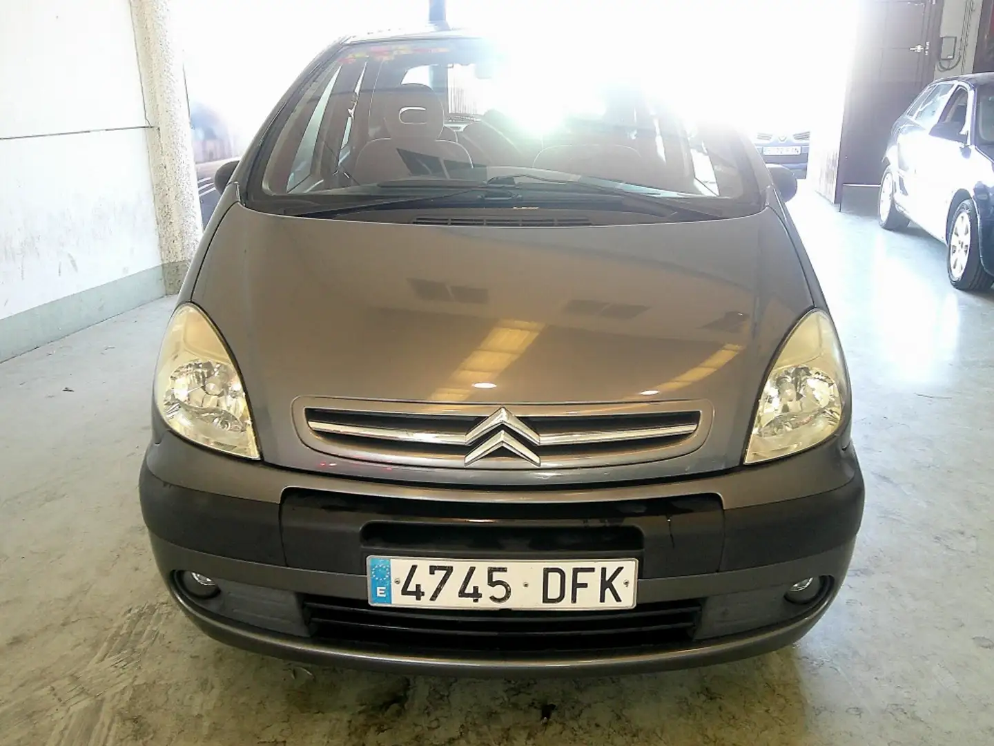 Citroen Xsara Picasso 1.6HDi SX Gris - 2