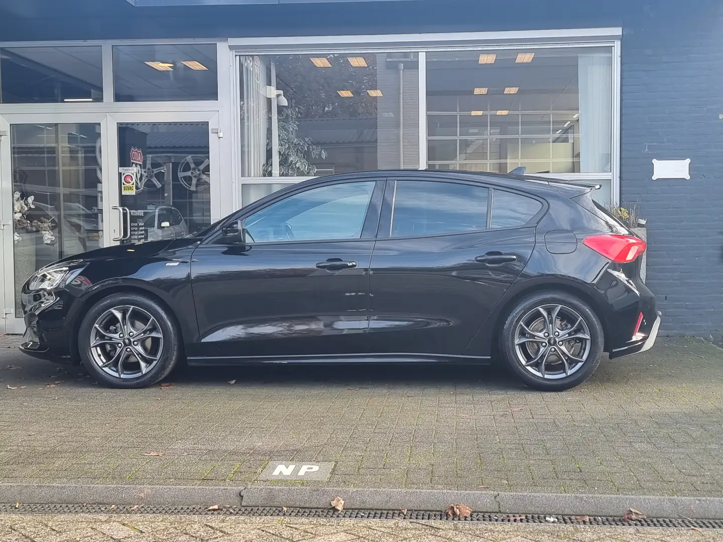 Ford Focus 1.0 EcoBoost ST Line Business CARPLAY / ADAP / INC Noir - 2