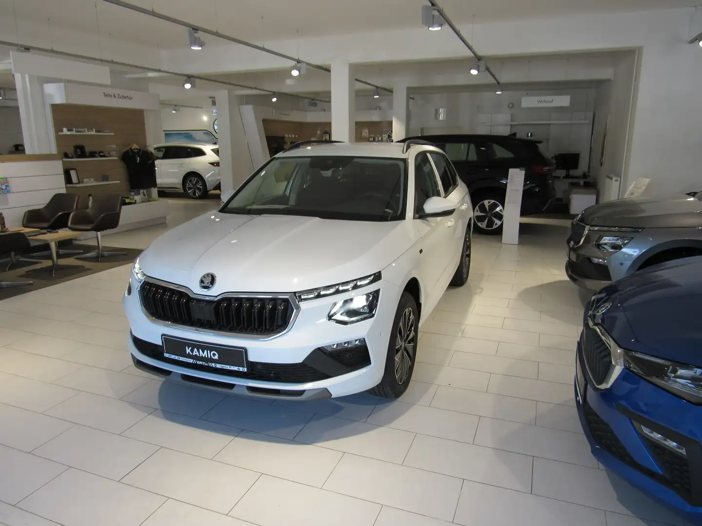 Skoda Kamiq Tour 1.0 TSI 85 kW Weiß - 1