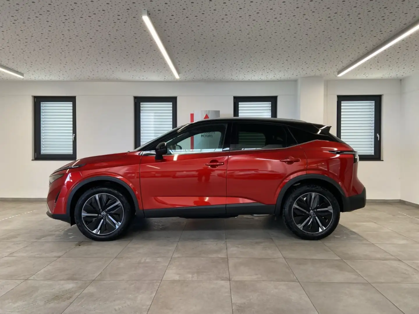 Nissan Qashqai 1.3 DIG-T MHEV Tekna Xtronic Bose Panorama Rojo - 2