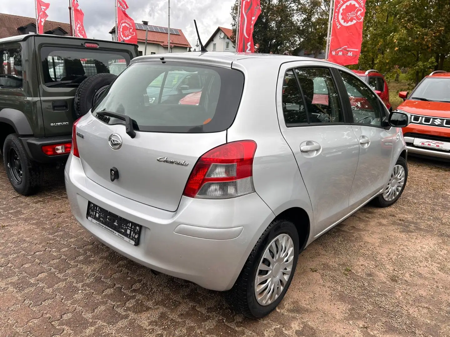 Daihatsu Charade 1,33 Dual-VVT-i Basis+Winterräder Gümüş rengi - 2