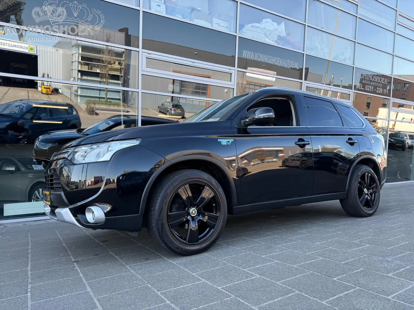 Mitsubishi Outlander 2.0 PHEV Business Edition X-Line Negro - 1