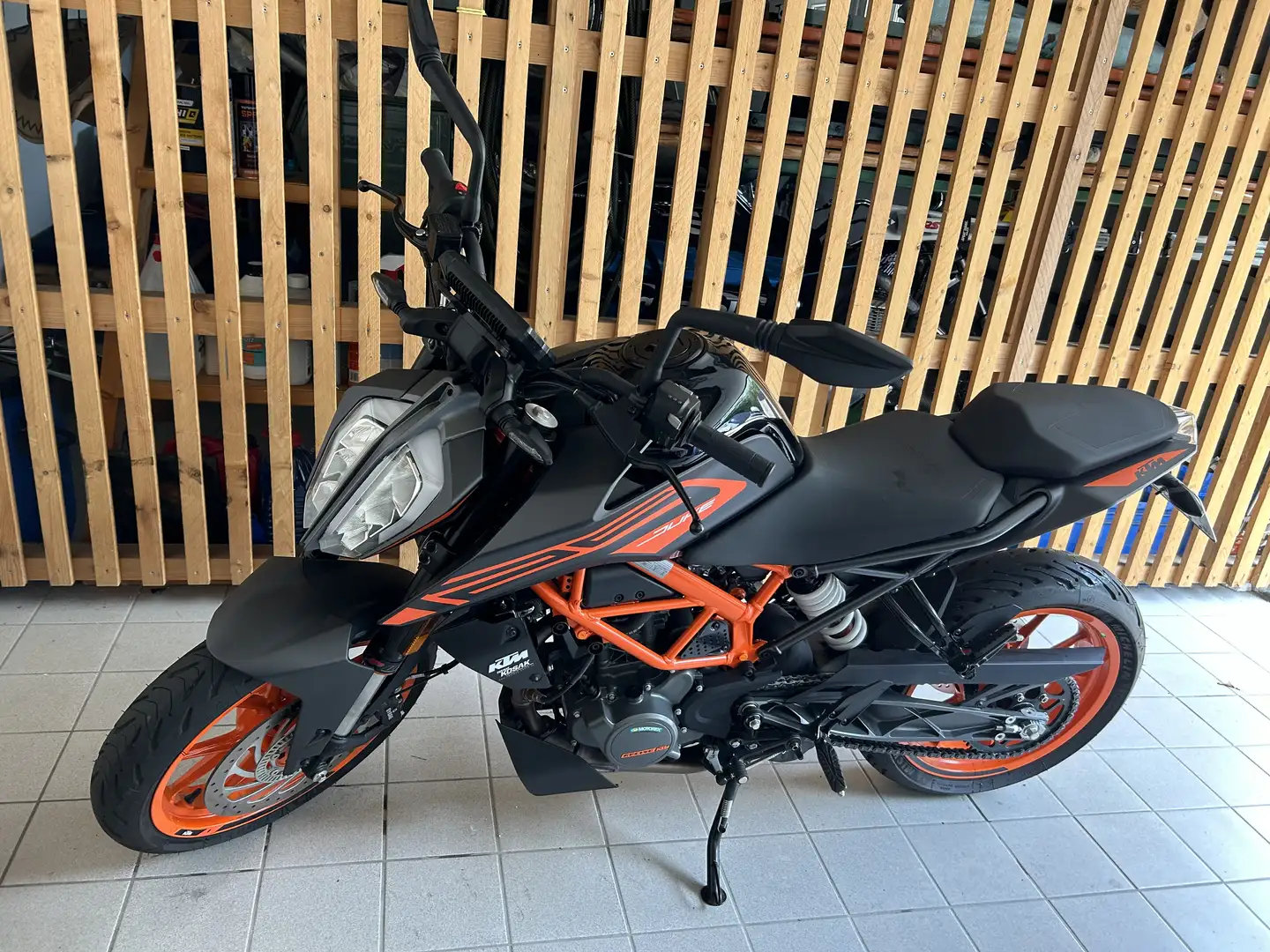 KTM 125 Duke Schwarz - 2