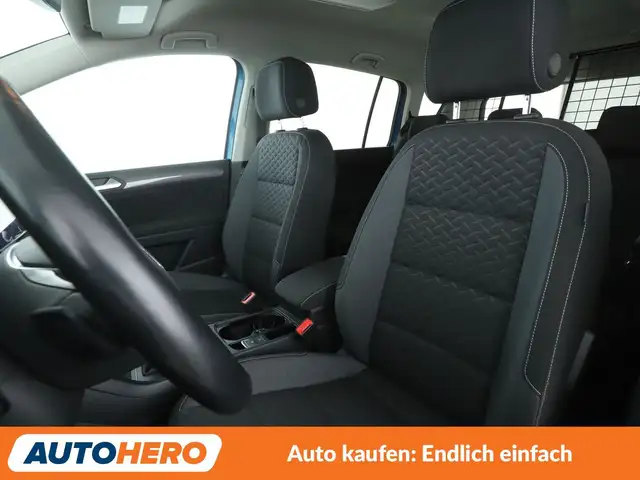 Volkswagen Touran view 10