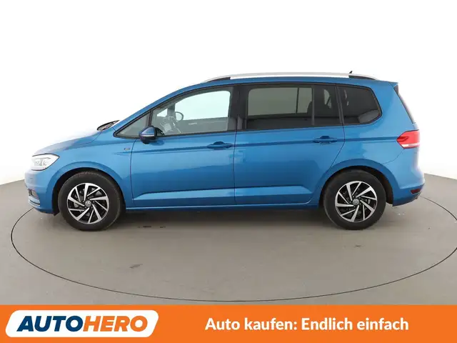 Volkswagen Touran view 3