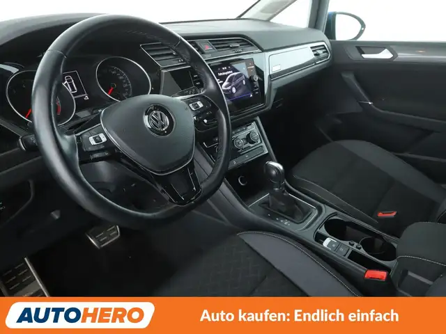 Volkswagen Touran view 11
