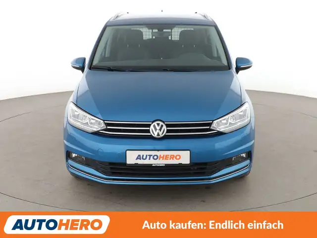 Volkswagen Touran view 9