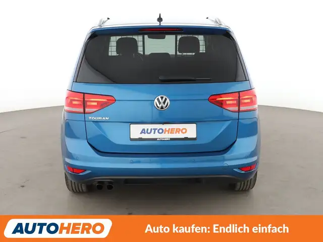 Volkswagen Touran view 5