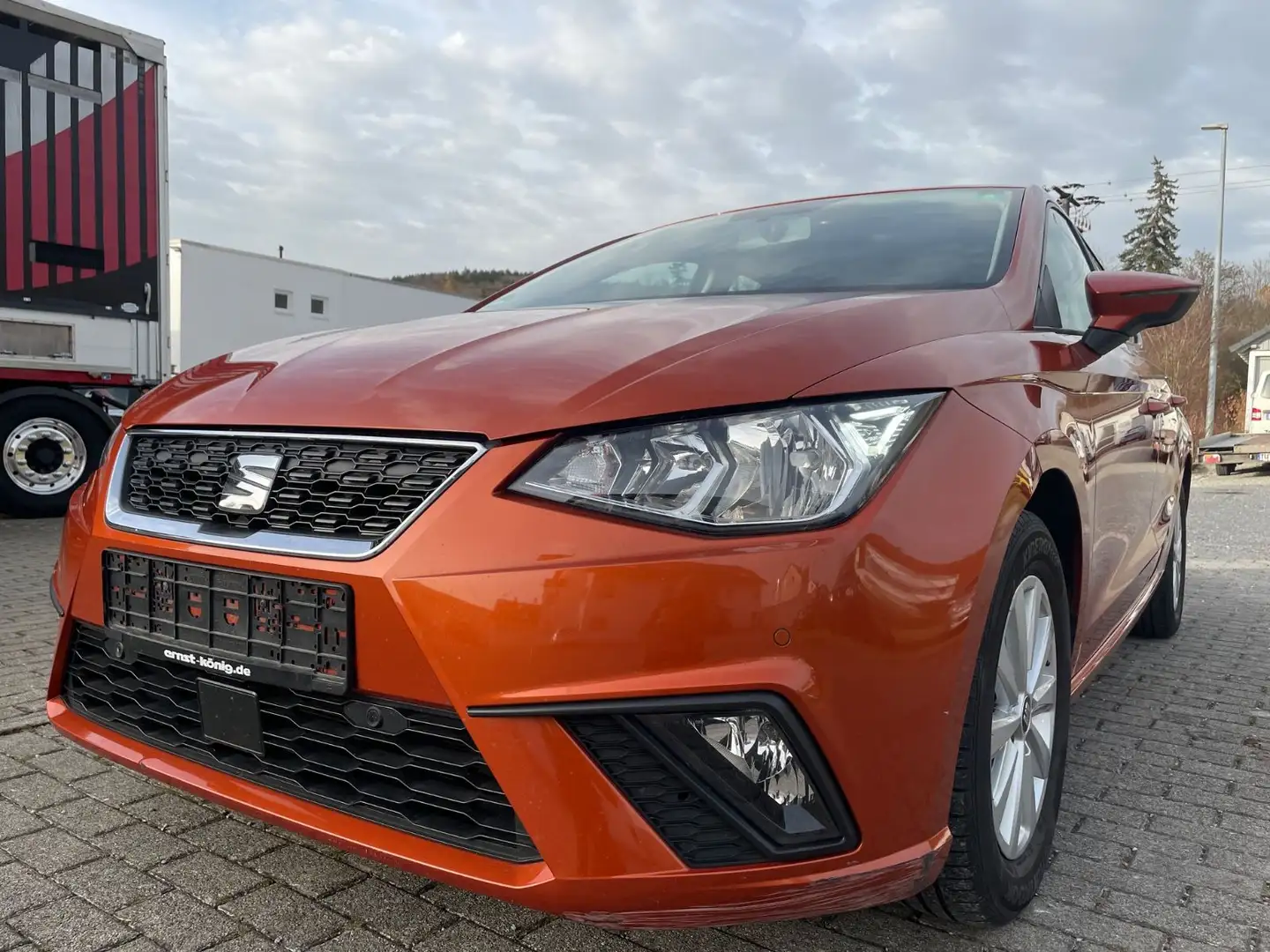 SEAT Ibiza Style Orange - 1