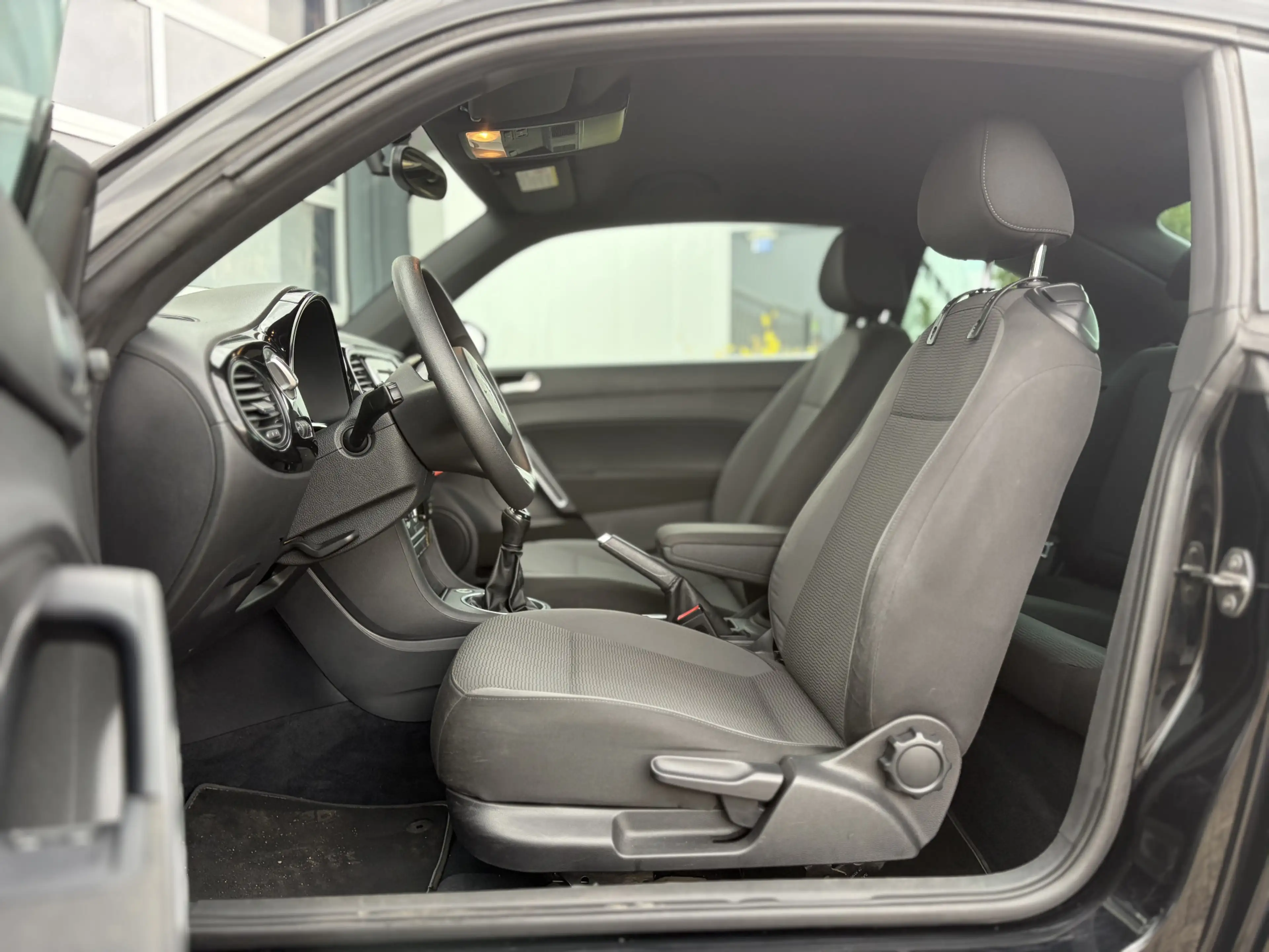 Volkswagen Beetle 1.2 TSI Design ABT pakket 105pk | Nieuwe APK | App — photo 9
