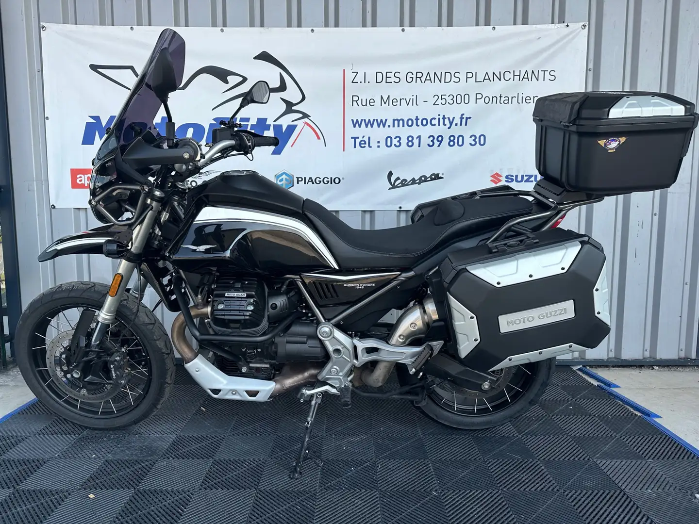 Moto Guzzi V 85 TT - 1