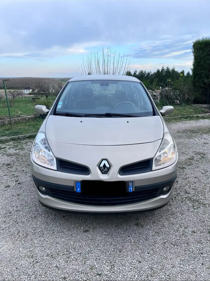 Renault Clio 1.4 16v Luxe Privilège - 1