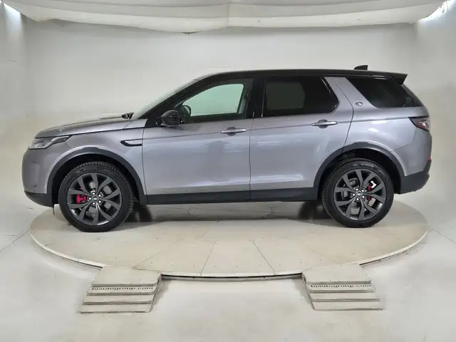 Land Rover Discovery Sport view 6