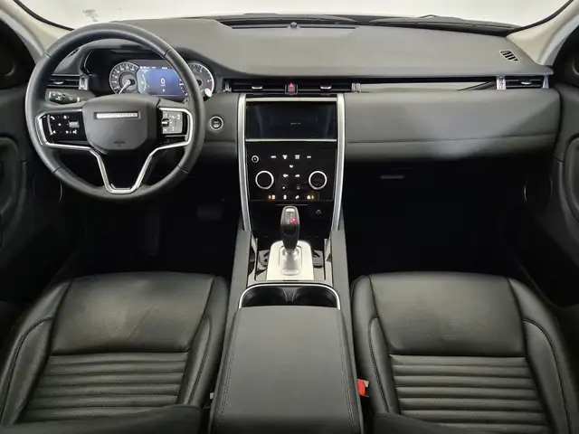 Land Rover Discovery Sport view 4