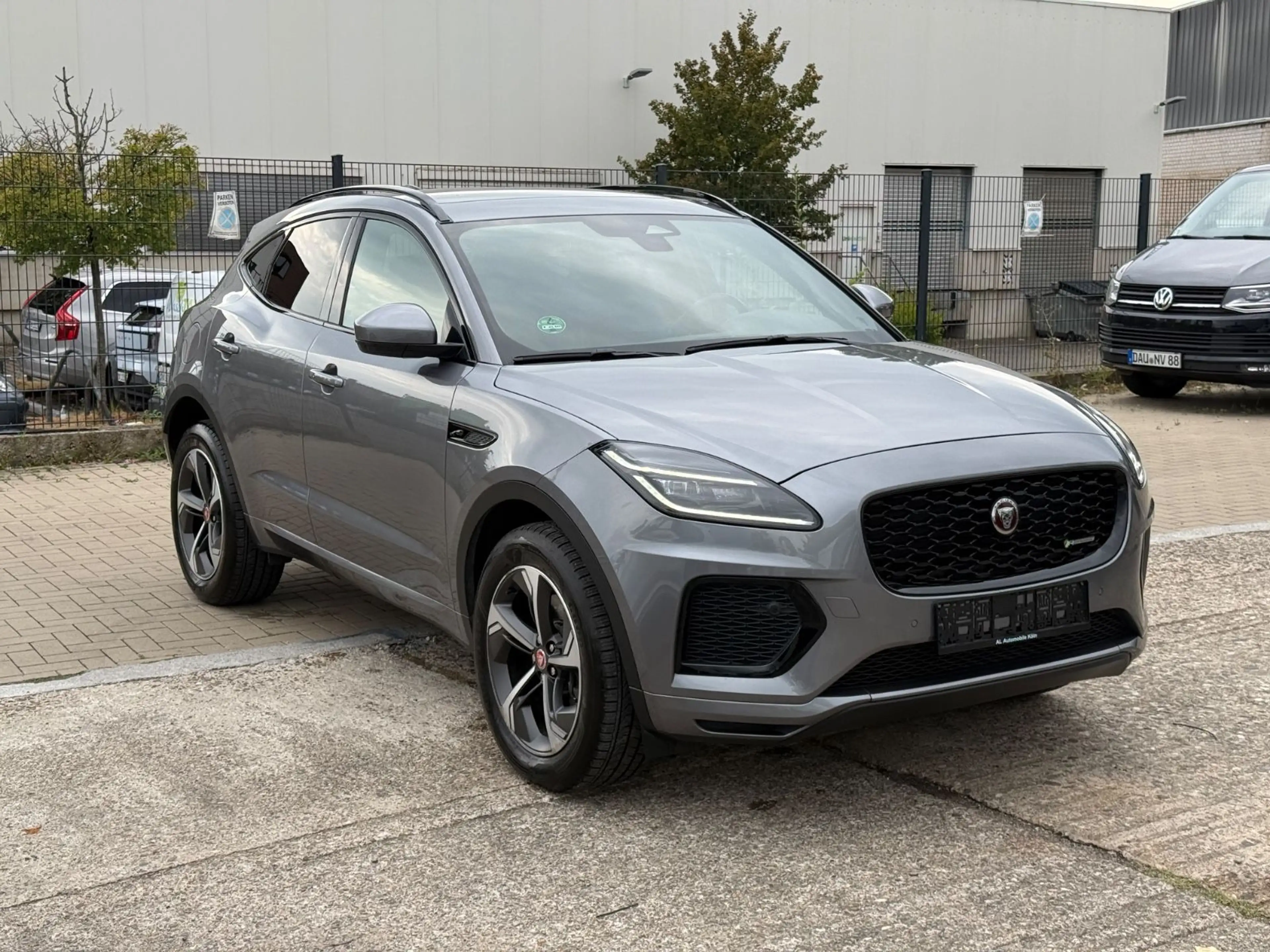 Jaguar E-Pace E-PACE R-Dynamic SE AWD Plug-In Hybrid/Pano/Lede — photo 5