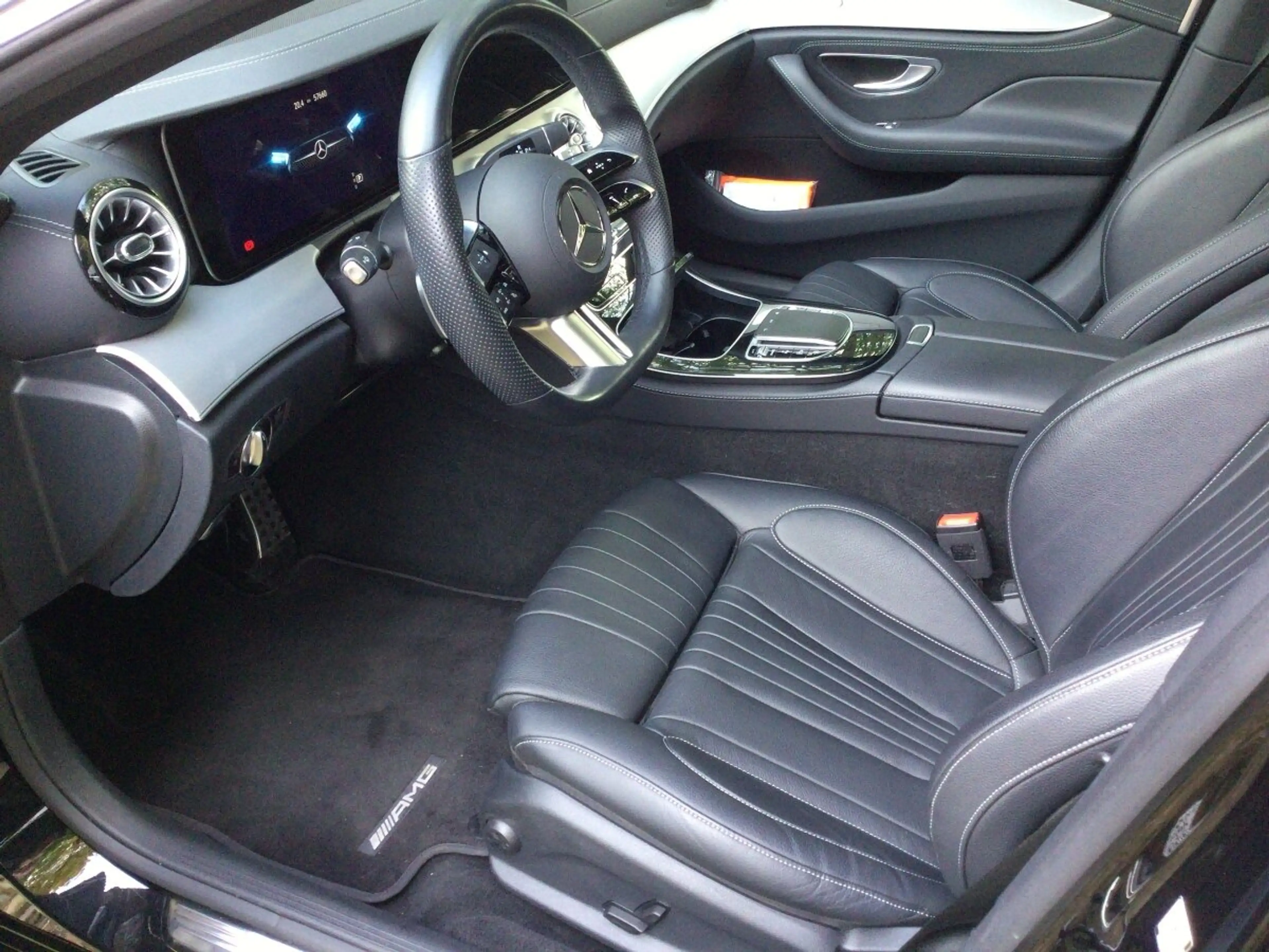 Mercedes-Benz CLS 300 CLS 300 d 4M AMG+SHD+DISTRON+LED+BURMESTER+LEDER — photo 6