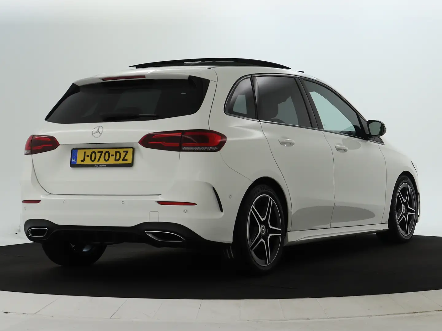 Mercedes-Benz B 180 Business Solution AMG | Panoramadak | Achteruitrij Wit - 2