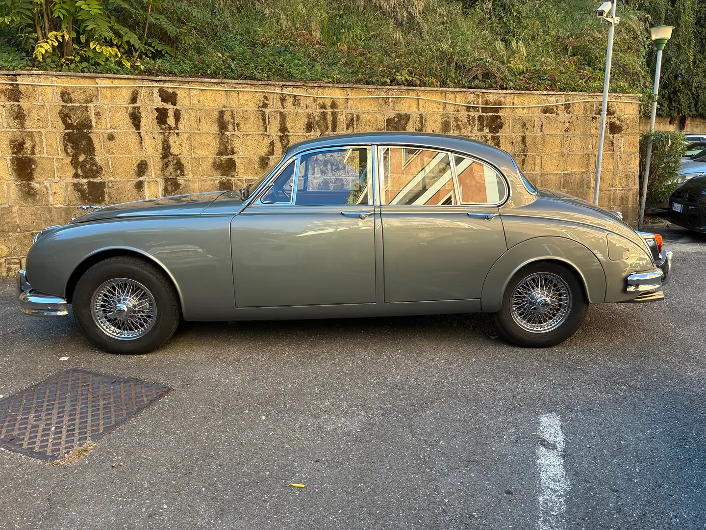 Jaguar MK II 3.4 Gris - 2