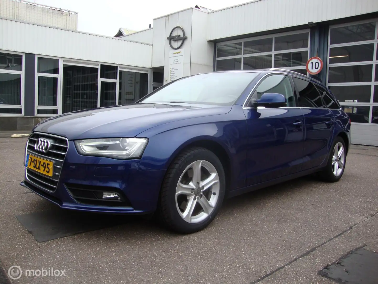 Audi A4 Avant 1.8 TFSI Business Edition Origineel Hollands Blauw - 1