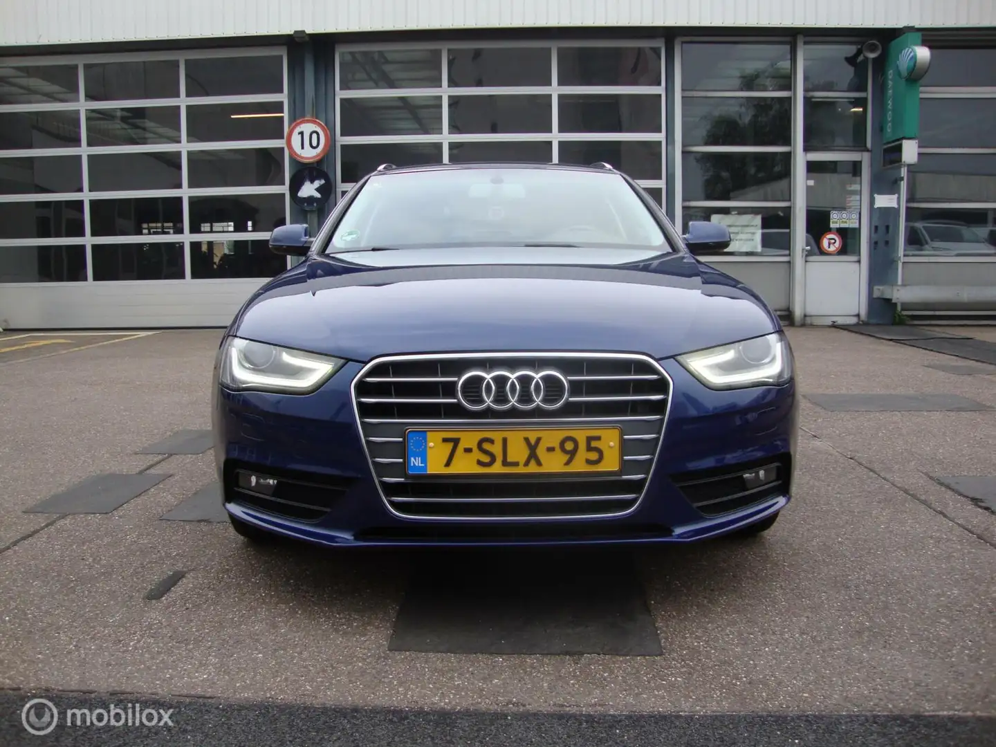 Audi A4 Avant 1.8 TFSI Business Edition Origineel Hollands Blauw - 2