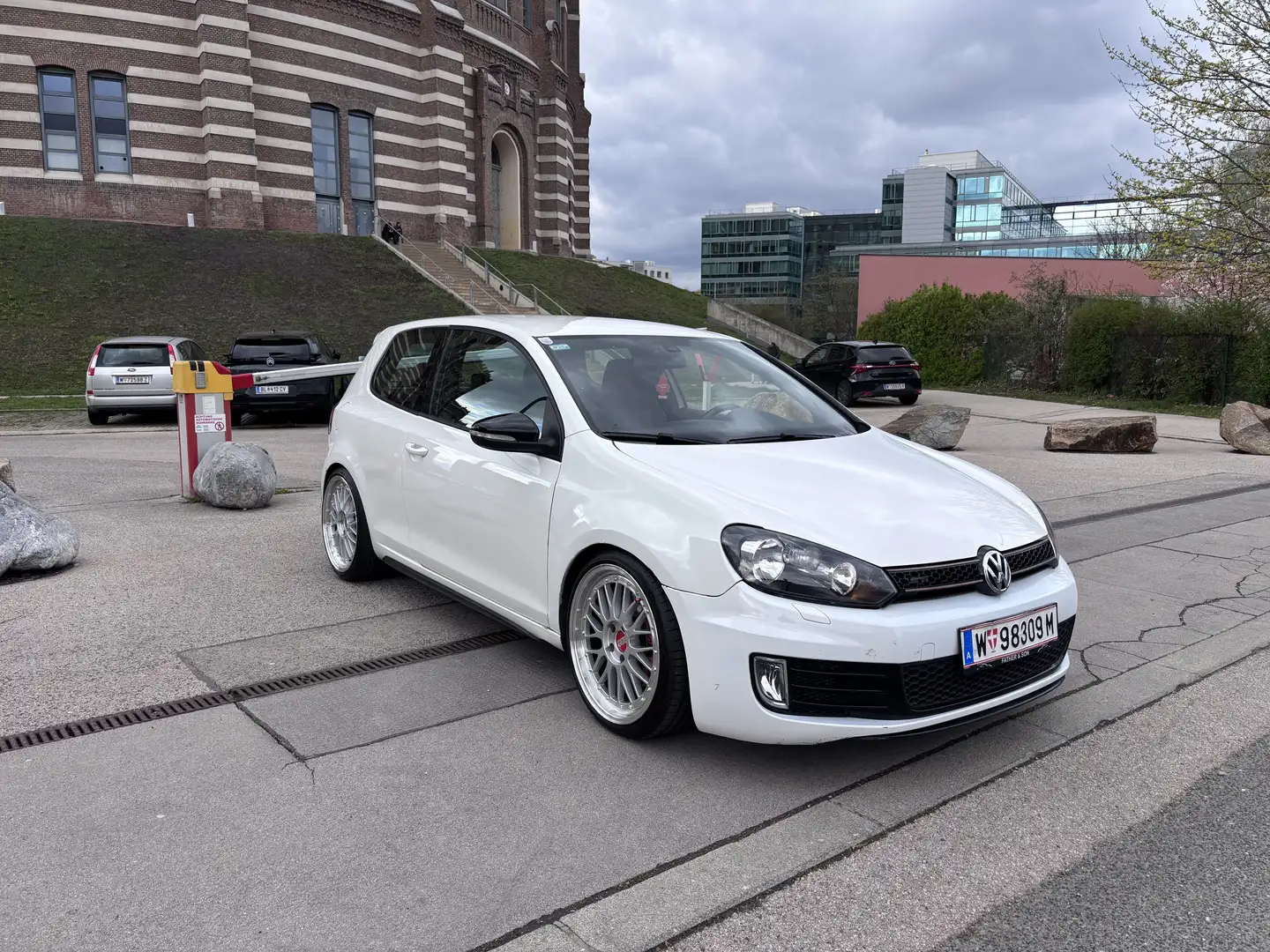 Volkswagen Golf GTD 2,0 TDI DPF - 1