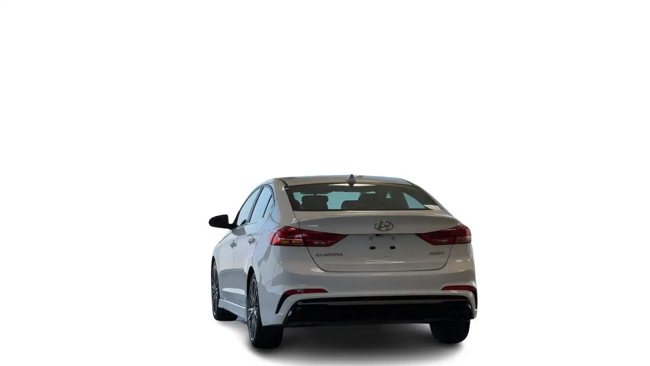 Hyundai ELANTRA снимка Hyundai ELANTRA