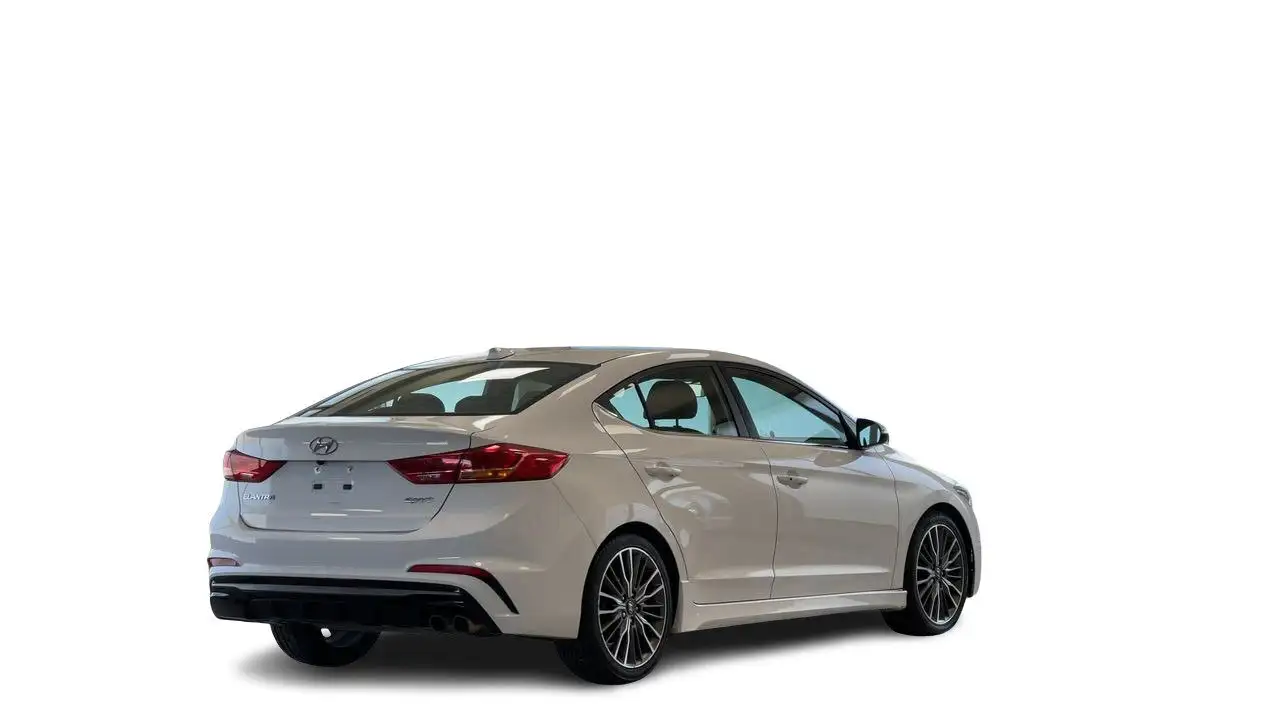 Hyundai ELANTRA снимка Hyundai ELANTRA