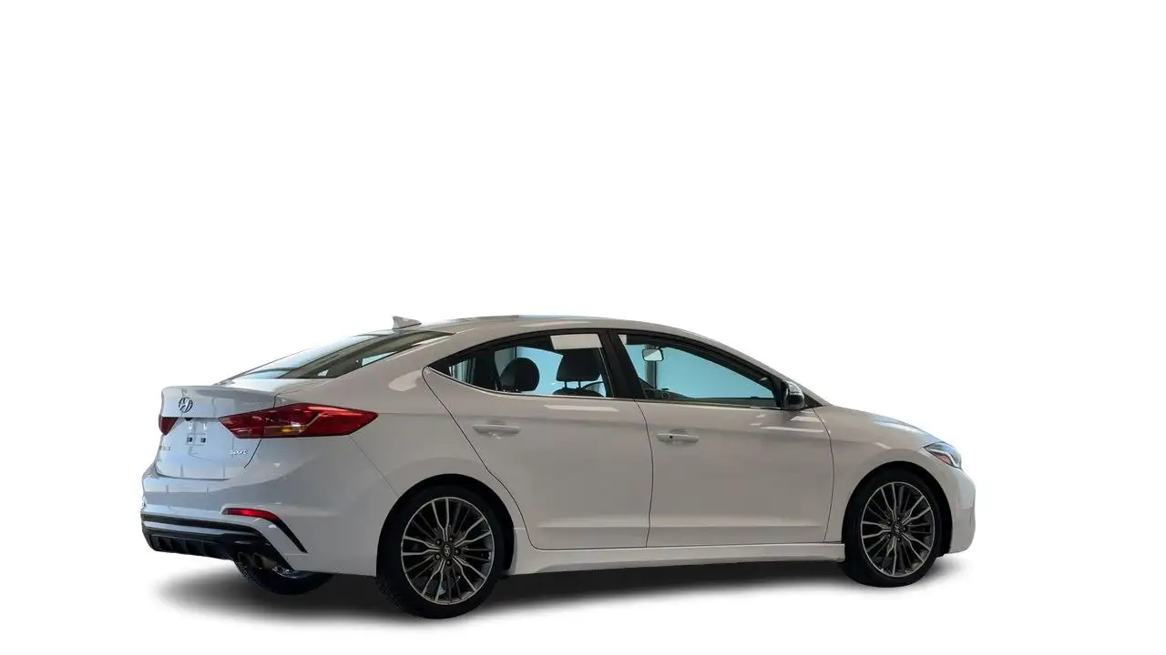 Hyundai ELANTRA снимка Hyundai ELANTRA