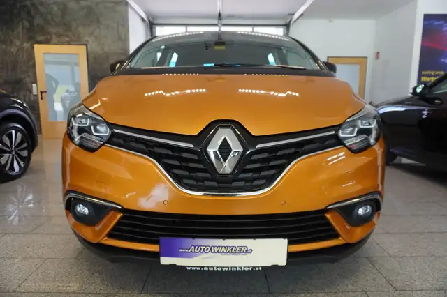 Renault Scenic view 2