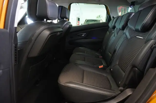 Renault Scenic view 9