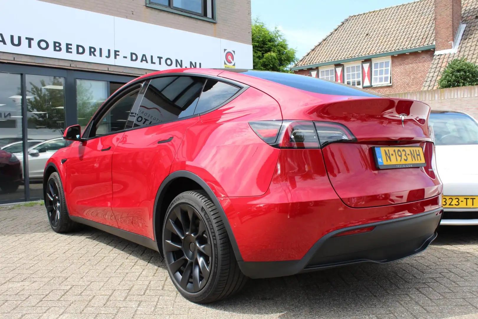 Tesla Model Y Long Range AWD 75 kWh 20" LM VELGEN / AUTOPILOT / Rojo - 2