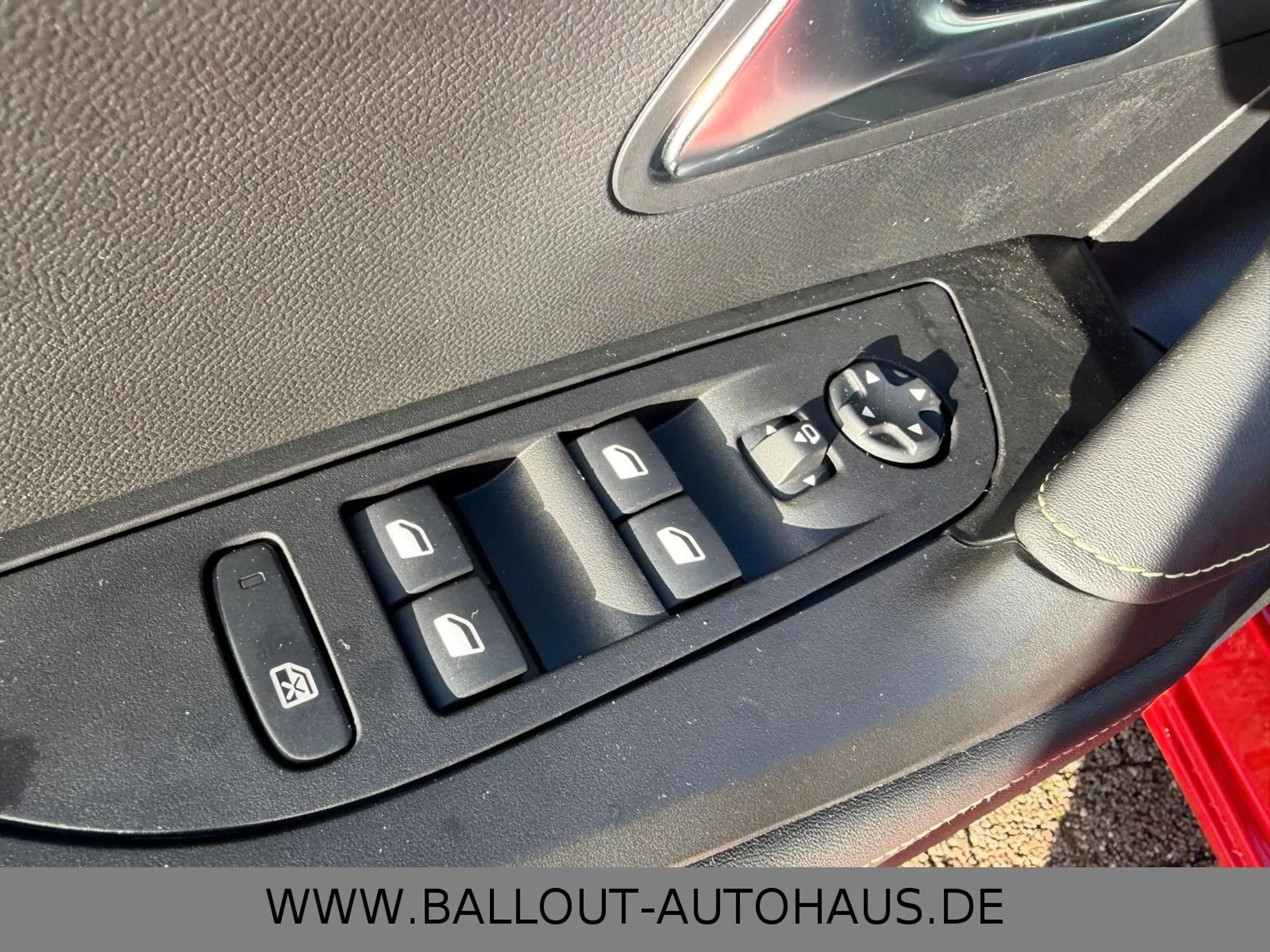 Peugeot 2008 GT Pack*2.HAND*PANO*ACC*SPUR*TEMP*FOCAL* — photo 10