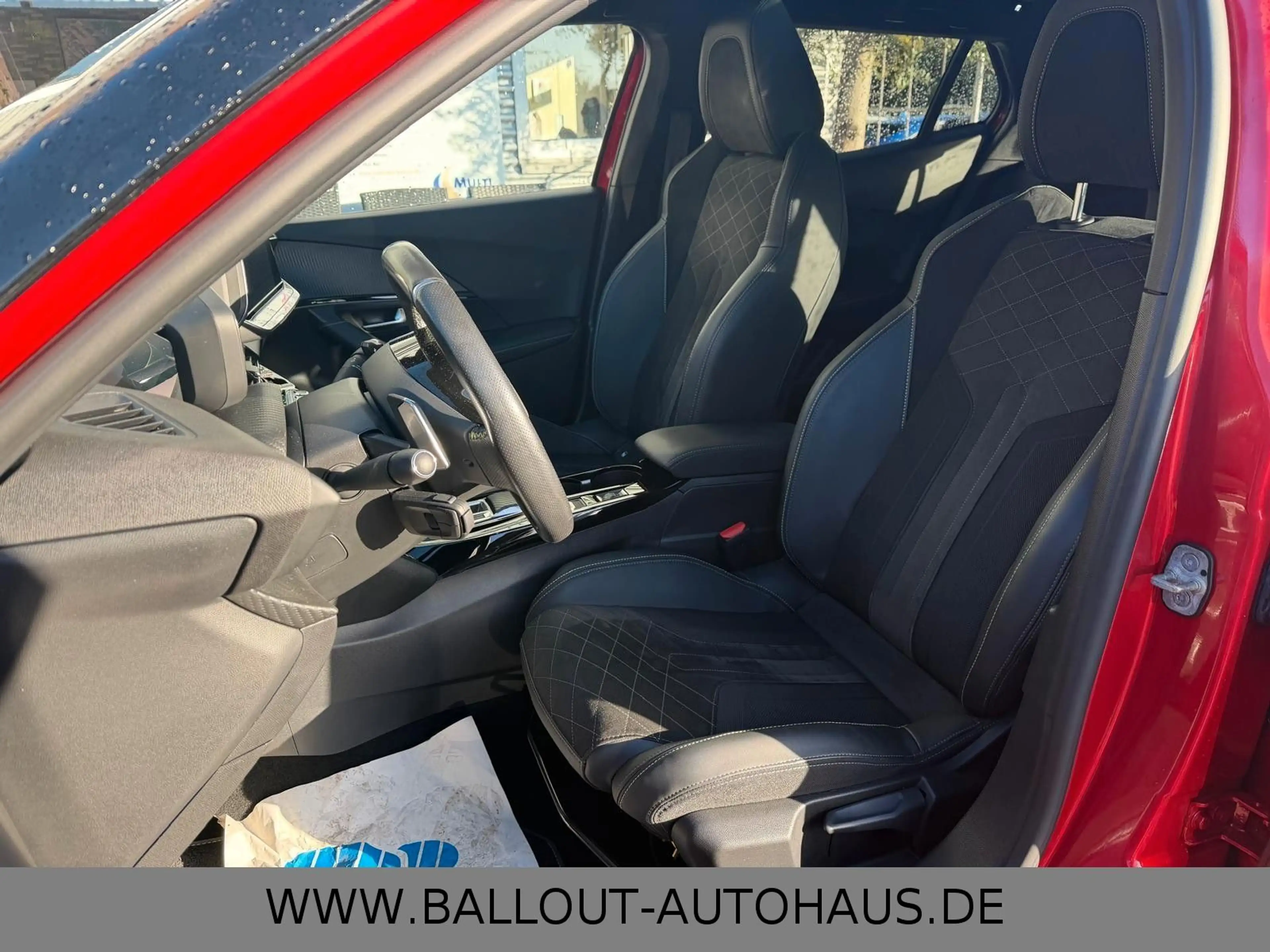 Peugeot 2008 GT Pack*2.HAND*PANO*ACC*SPUR*TEMP*FOCAL* — photo 9
