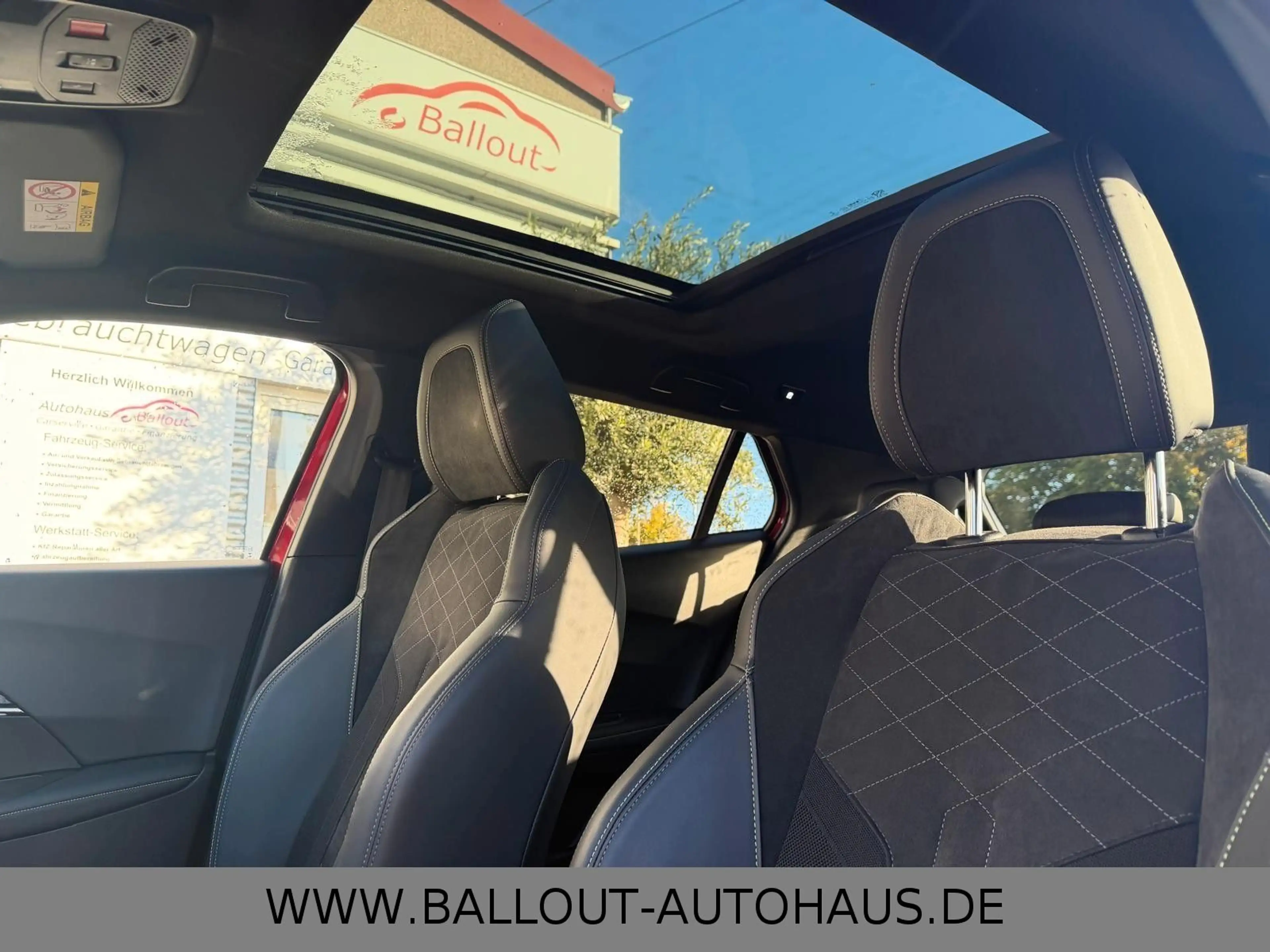 Peugeot 2008 GT Pack*2.HAND*PANO*ACC*SPUR*TEMP*FOCAL* — photo 14